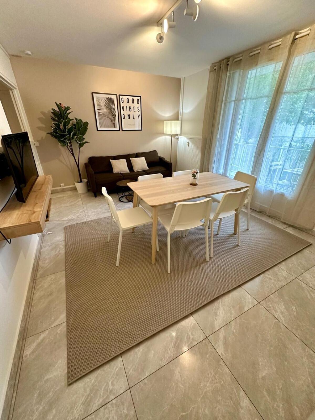 شقة Au Coeur Du Quartier Taittinger رانس المظهر الخارجي الصورة